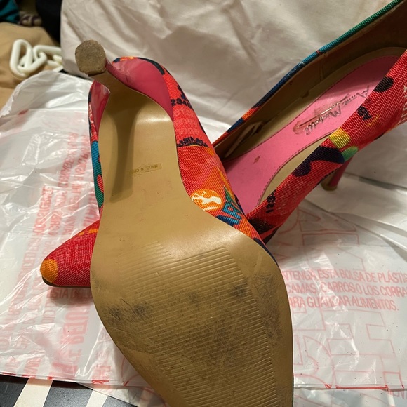 Multi- colored Pump - Picture 2 of 7